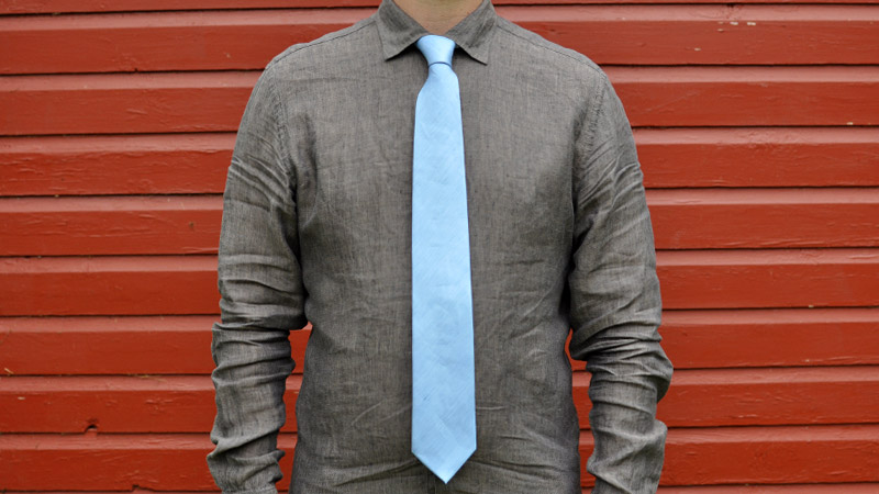 Blaue Leinenkrawatte